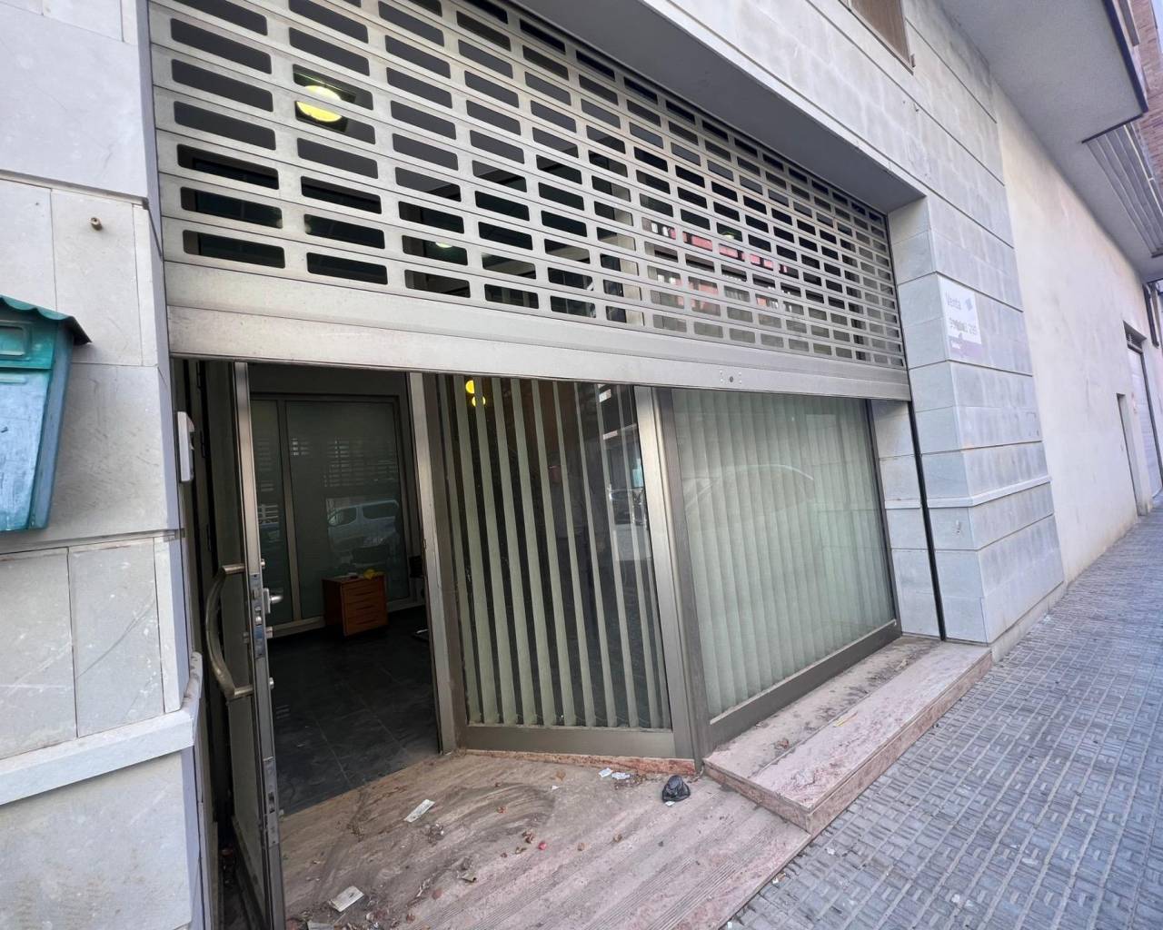 Commercial Unit - Resale - Beniel - CENTRO