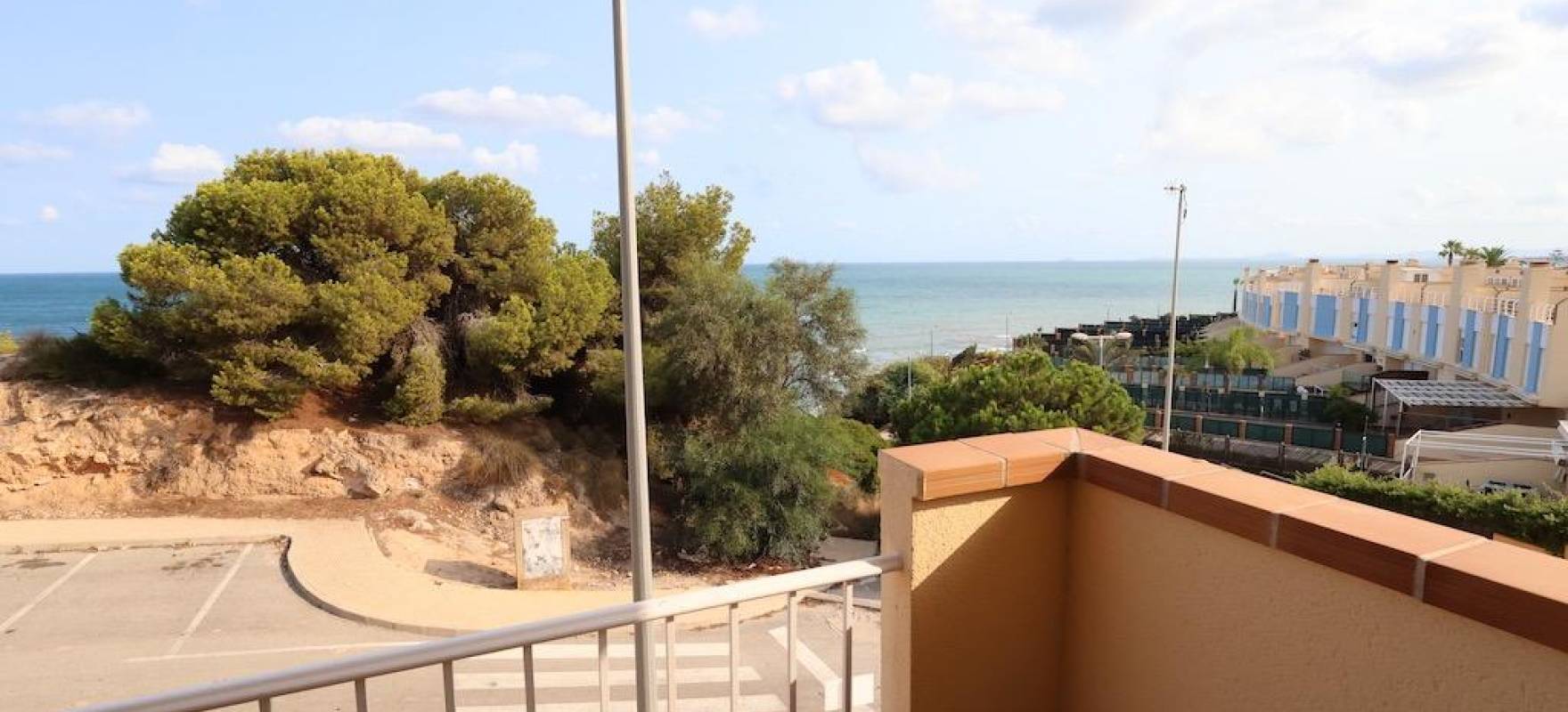 Resale - Apartment - Orihuela Costa - Campoamor