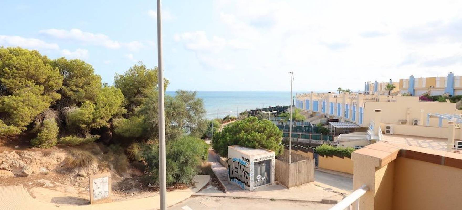 Resale - Apartment - Orihuela Costa - Campoamor