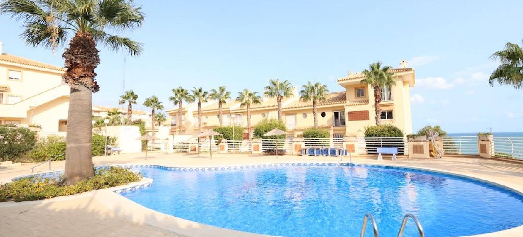 Resale - Apartment - Orihuela Costa - Campoamor