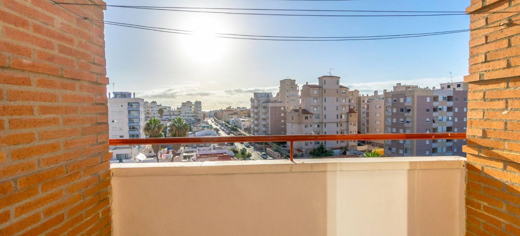 Resale - Apartment - Torrevieja - Calas blanca