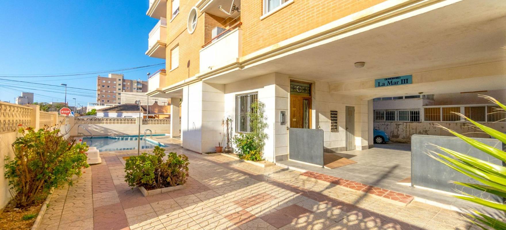 Resale - Apartment - Torrevieja - Calas blanca