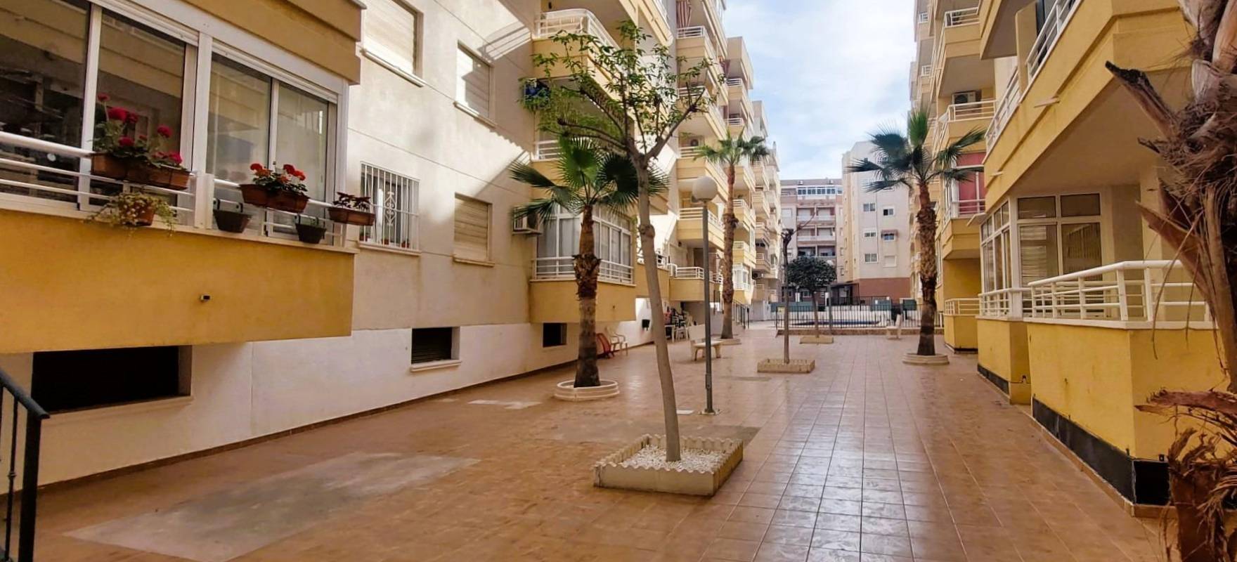 Resale - Apartment - Torrevieja - Centro