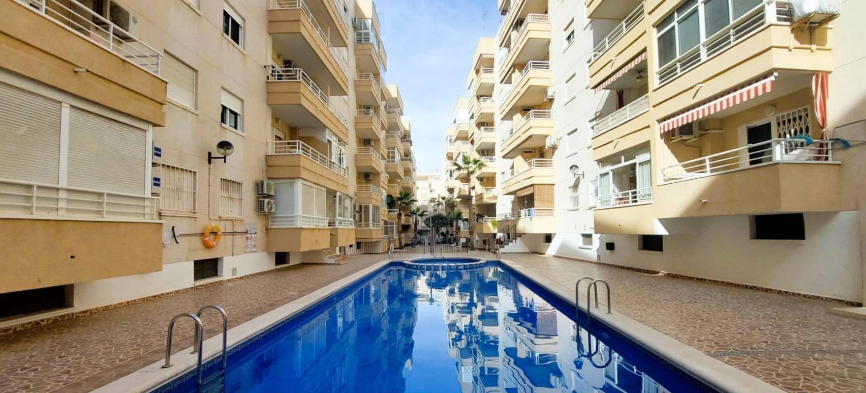 Resale - Apartment - Torrevieja - Centro