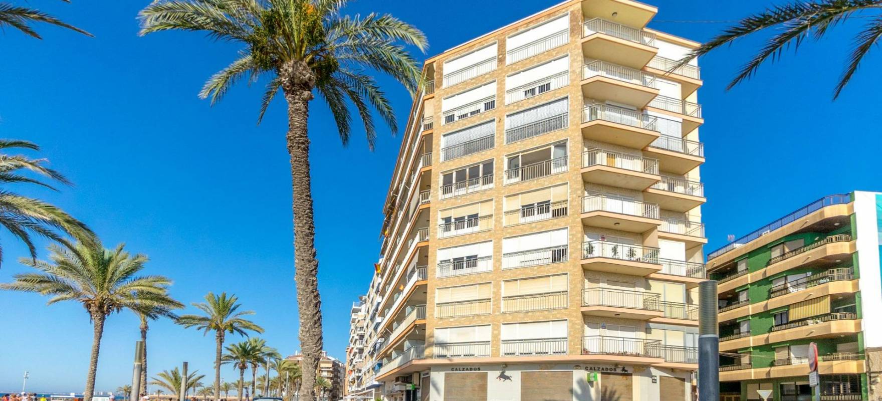 Resale - Apartment - Torrevieja - Playa del cura