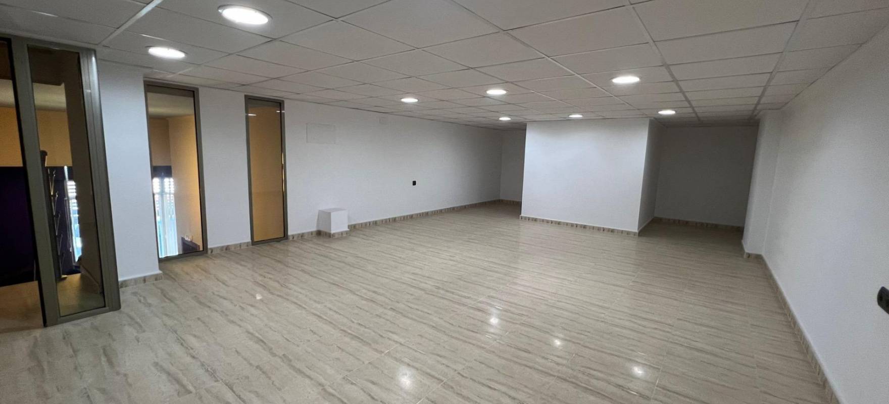 Resale - Commercial Unit - Beniel - CENTRO