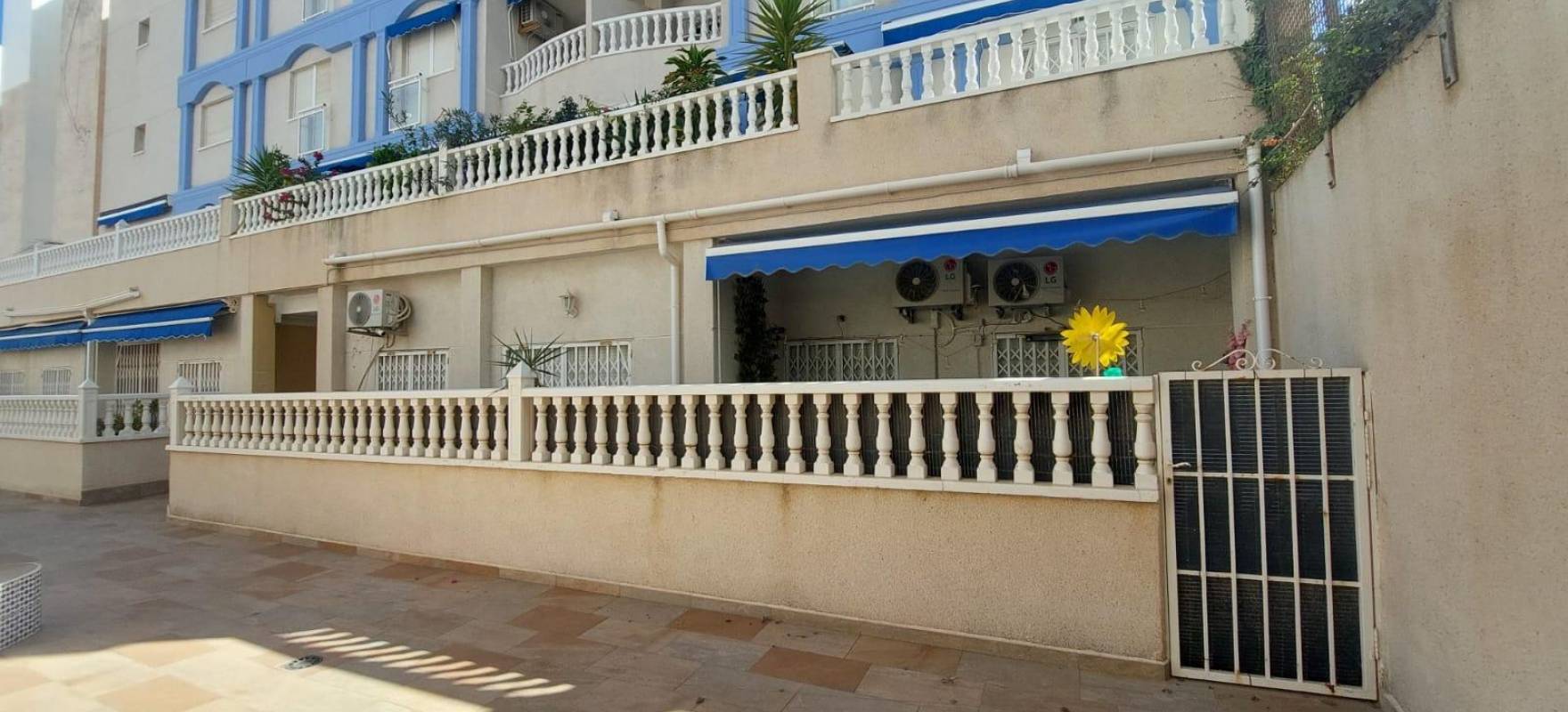 Resale - Ground Floor - Torrevieja - Playa de los locos