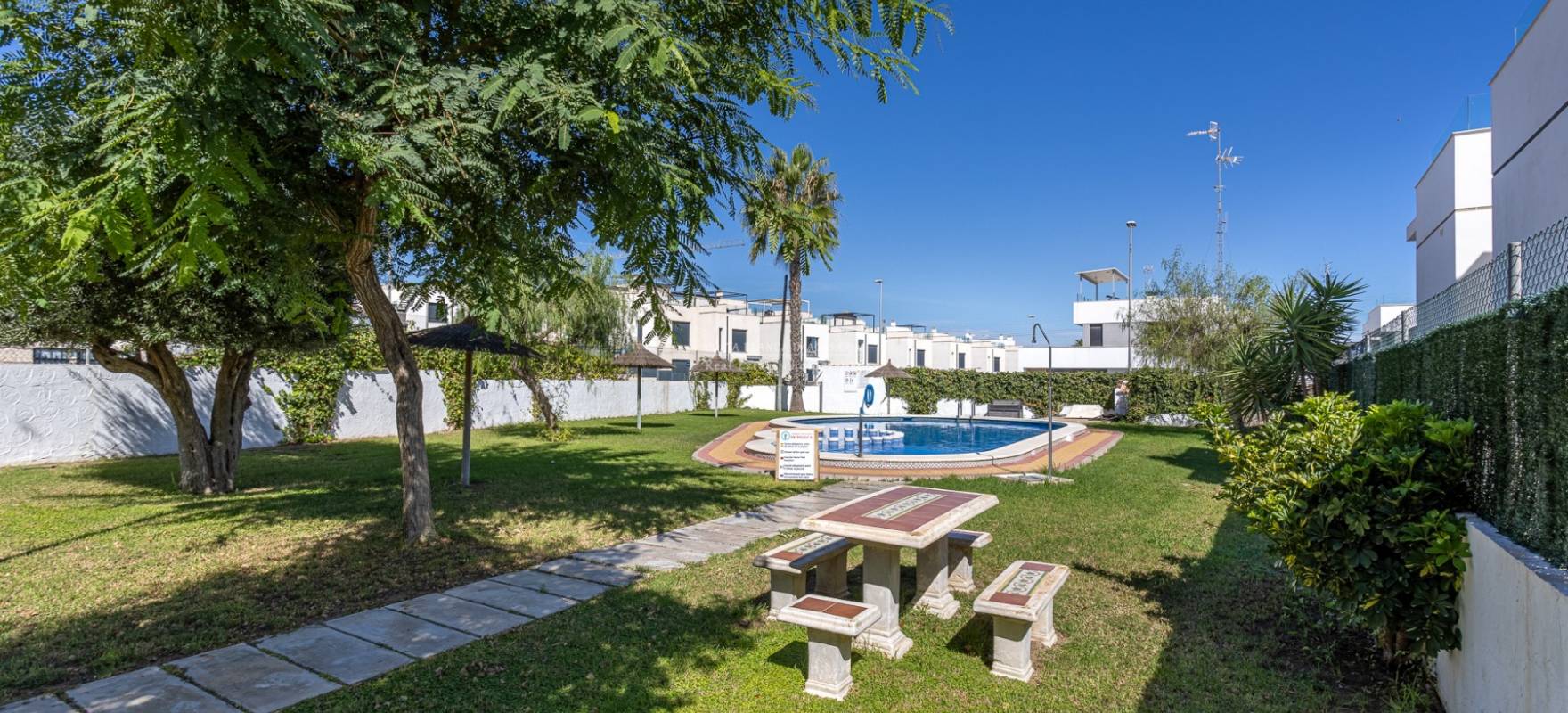 Resale - Town house - Orihuela Costa - Villamartín