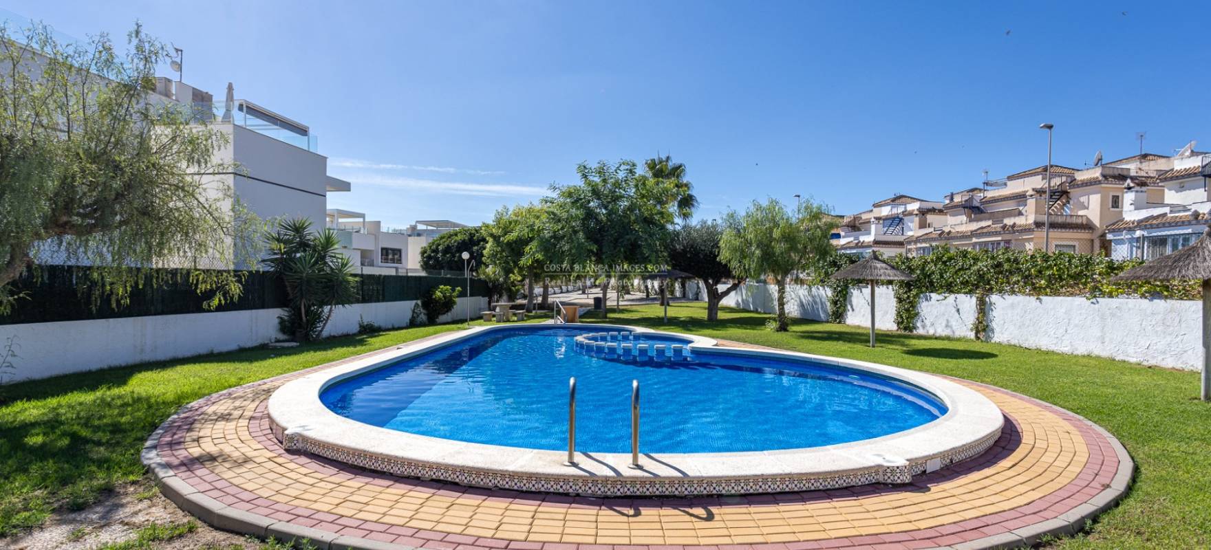 Resale - Town house - Orihuela Costa - Villamartín