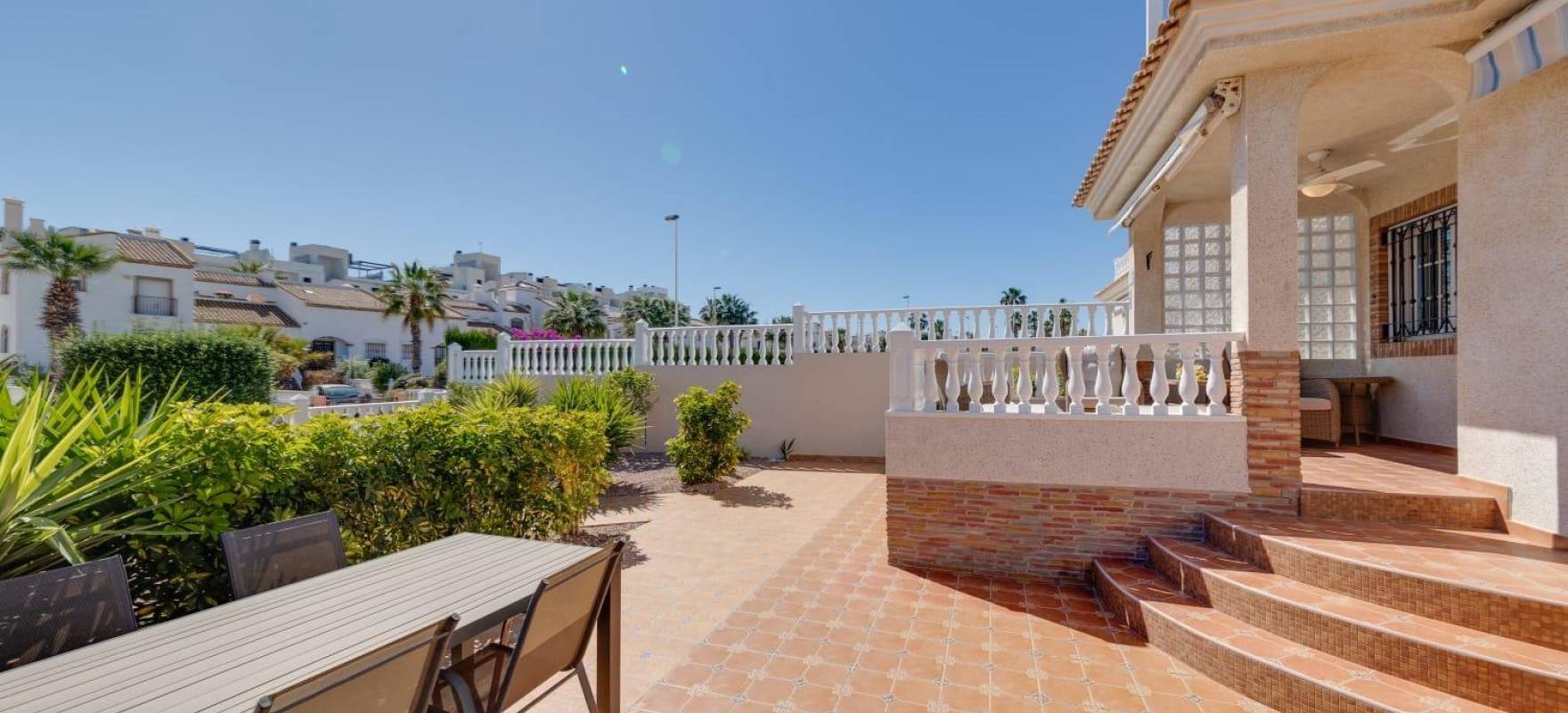 Resale - Villa - Orihuela Costa - Los Dolses