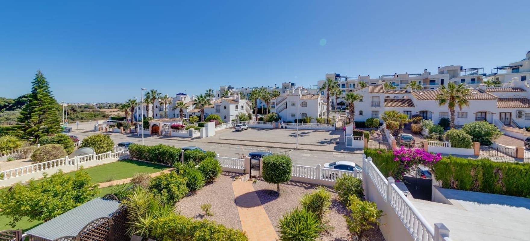 Resale - Villa - Orihuela Costa - Los Dolses