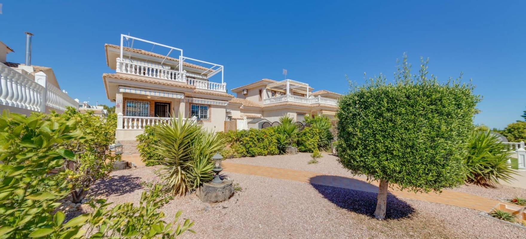 Resale - Villa - Orihuela Costa - Los Dolses