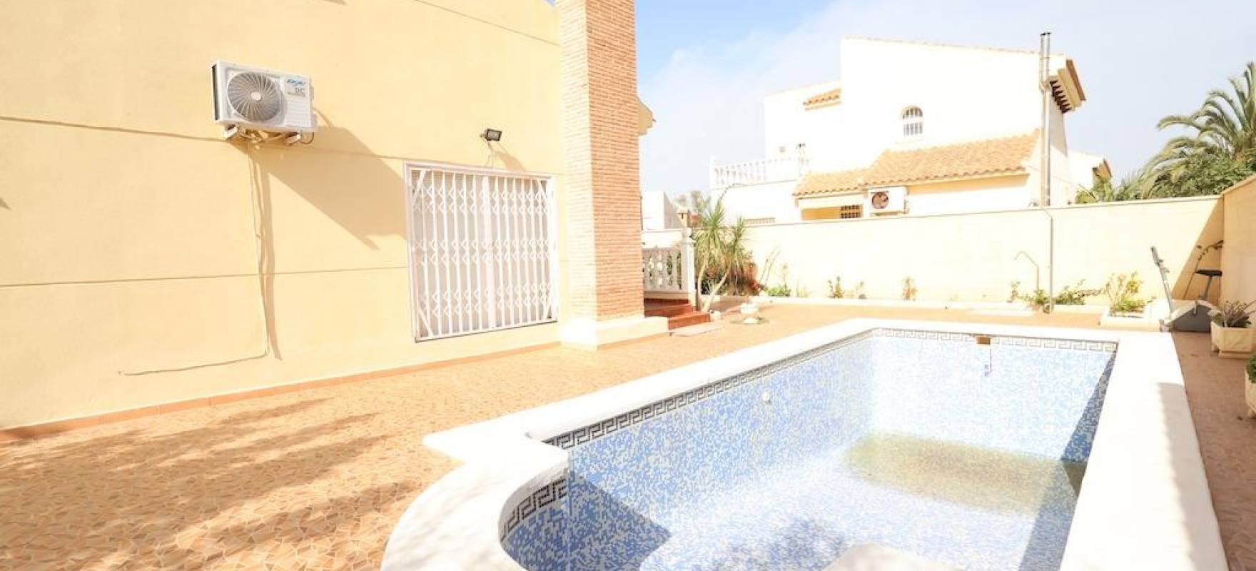 Resale - Villa - Orihuela Costa - Playa Flamenca