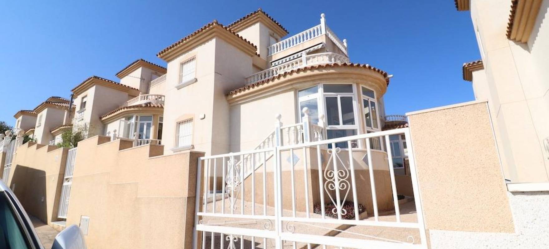 Resale - Villa - Orihuela Costa - Villamartín