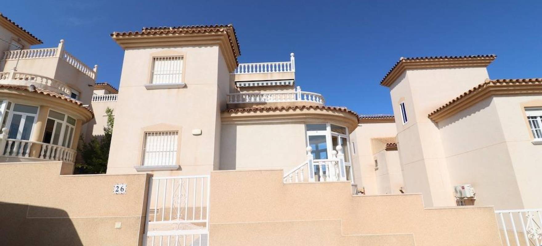 Resale - Villa - Orihuela Costa - Villamartín