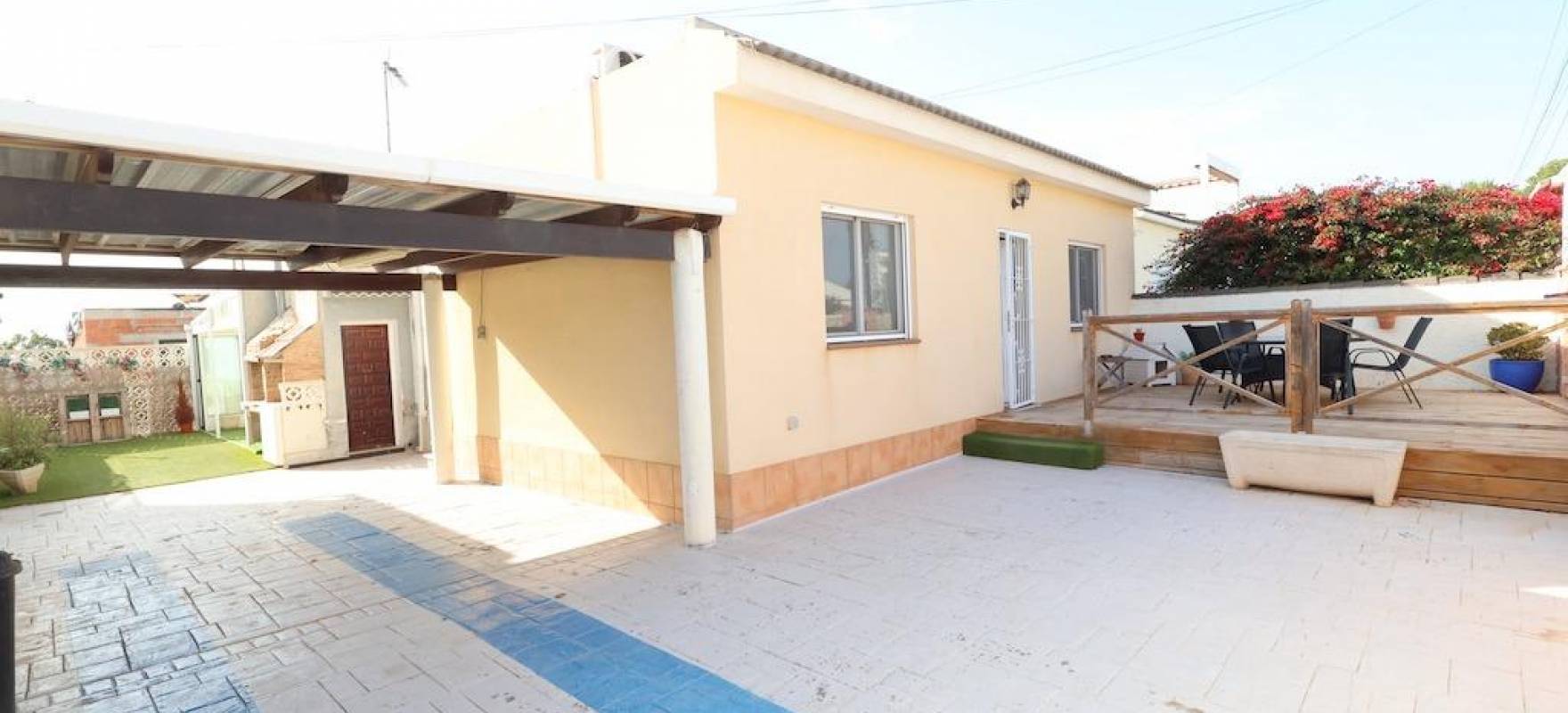 Resale - Villa - Torrevieja - La Siesta - El Salado - Torreta