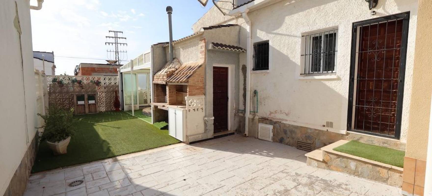 Resale - Villa - Torrevieja - La Siesta - El Salado - Torreta