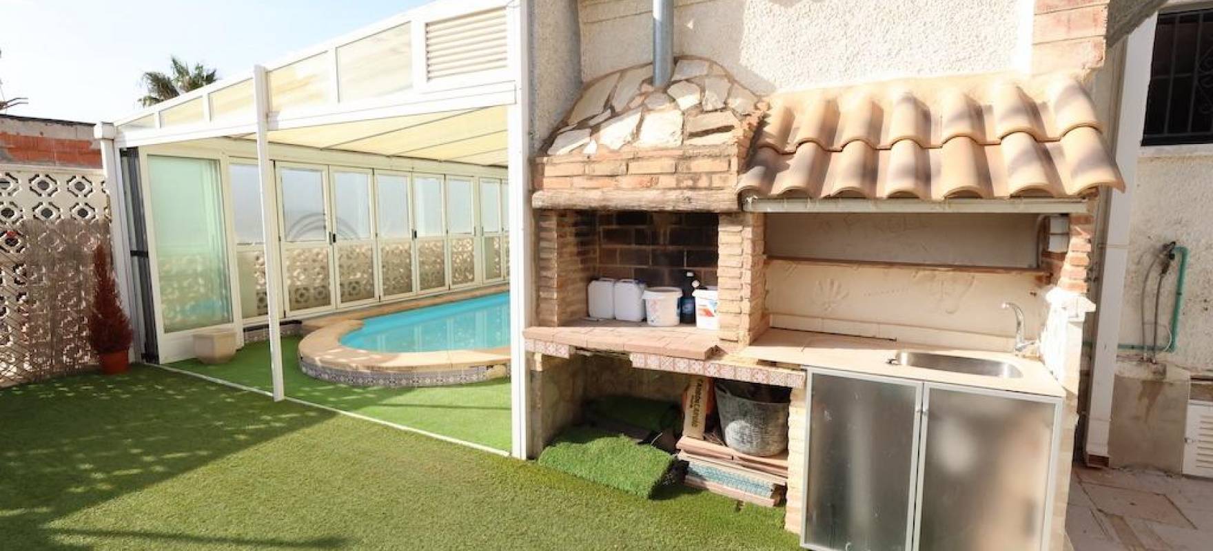 Resale - Villa - Torrevieja - La Siesta - El Salado - Torreta