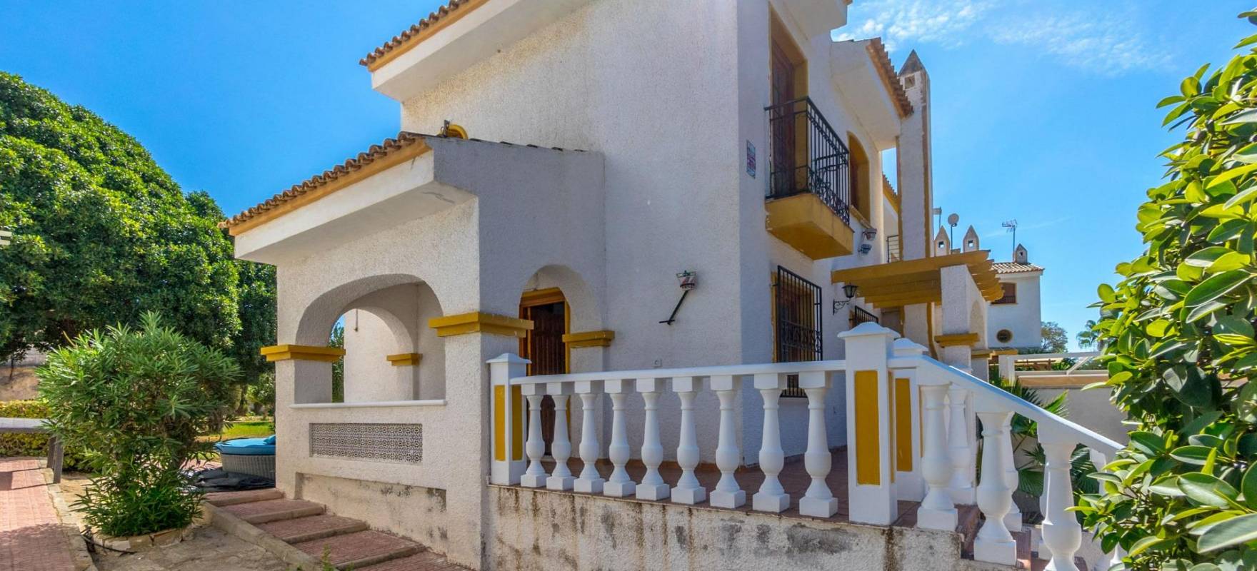 Resale - Villa - Torrevieja - Los altos