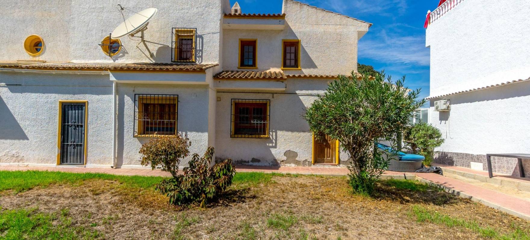 Resale - Villa - Torrevieja - Los altos