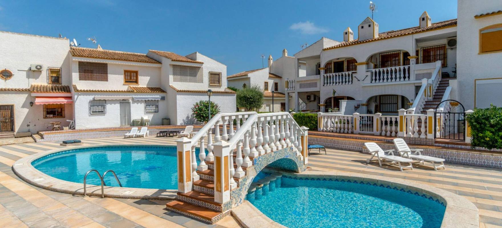 Resale - Villa - Torrevieja - Los altos