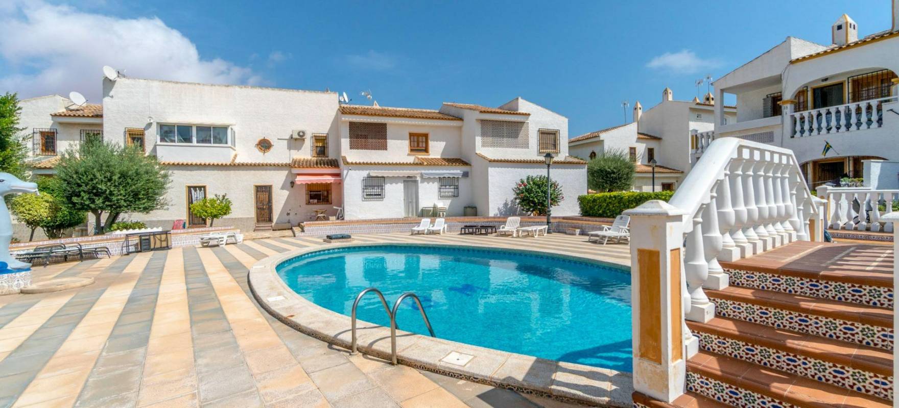 Resale - Villa - Torrevieja - Los altos