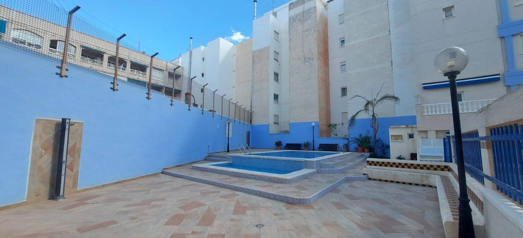 Revente - Ground Floor - Torrevieja - Playa de los locos