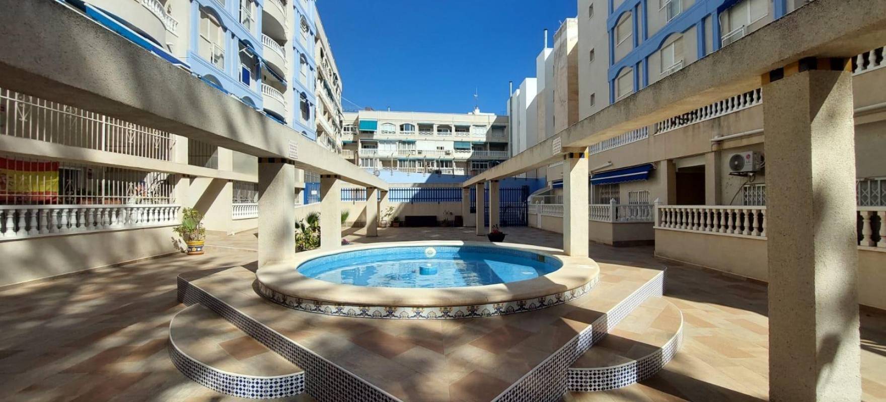 Revente - Ground Floor - Torrevieja - Playa de los locos